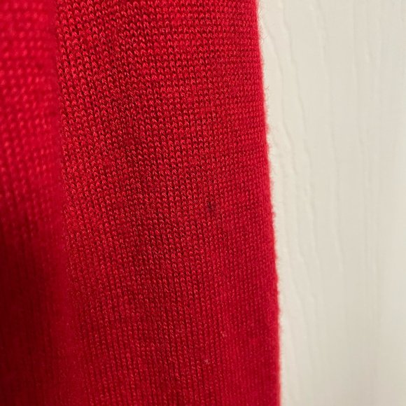 Coldwater Creek Red Sweater with Cable Knit Detail around the V Neck Size L (14) - Picture 4 of 6